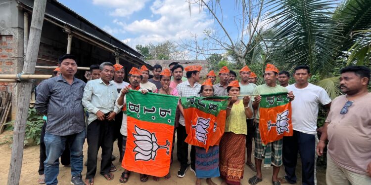 15 Voters Join BJP, Leave TMP in Kulai-Champahour