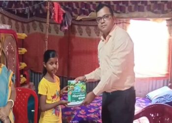 District Magistrate Helps Bereaved Family in West Tripura
