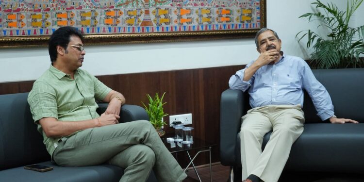 Deb Meets NITI Aayog Vice Chairman on Growth Plans