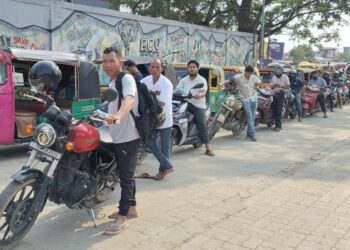 Panic Buying Triggers Long Queues at Fuel Stations Across Agartala