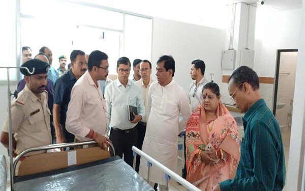 Mayor Inspects New Civil Hospital, Opening Soon