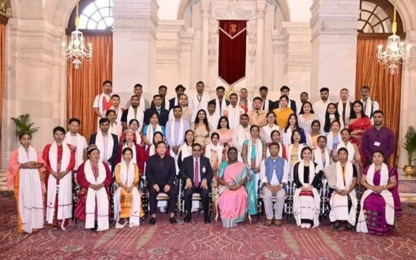 Tripura Artisans Create Rashtrapati Bhavan Invites