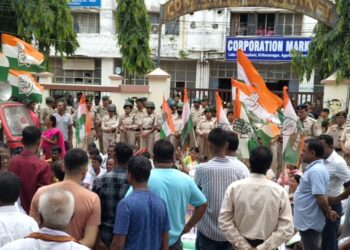 Tripura Congress protests, seeks OBC welfare reforms