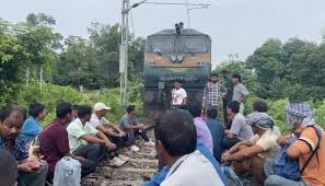72-hour blockade withdrawn after govt assurances (