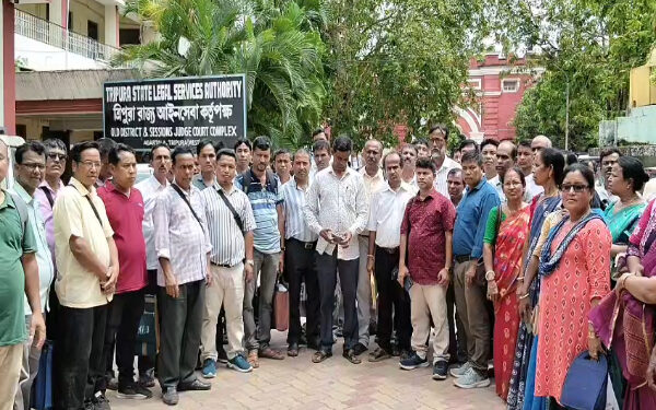 SSA teachers urge govt to implement HC orders