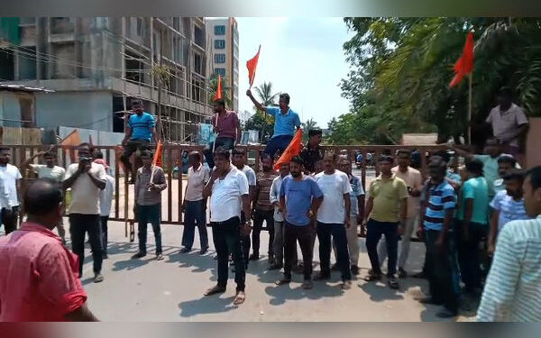 Violence erupts between rival groups at Nagerjala stand