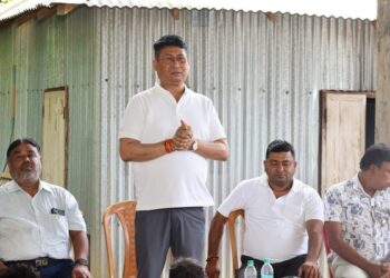 Minister assures solution to water crisis in Chakmaghat