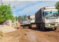 Lorry blocks NH-08, commuters stranded for hours in Tripura