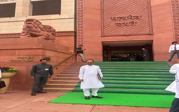 Rajib Bhattacharjee marks Parliament session opening