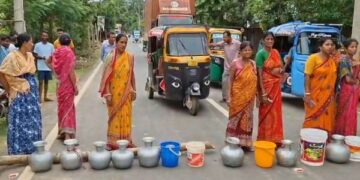 Tripura women block road demanding drinking water