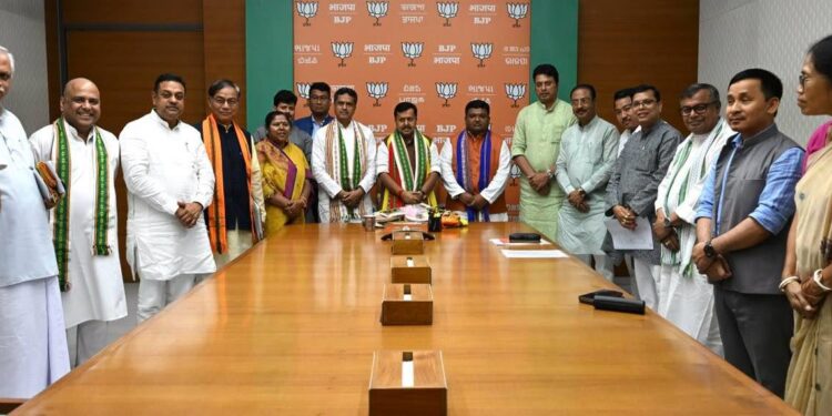 BJP reviews Tripura organisation in Delhi