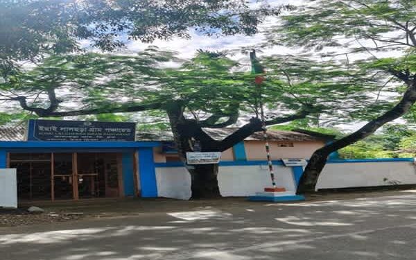 Inverted flag at Tripura Panchayat triggers outrage