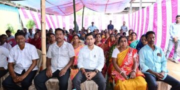Sudhanshu Das Joins Workers for ‘Mann Ki Baat’