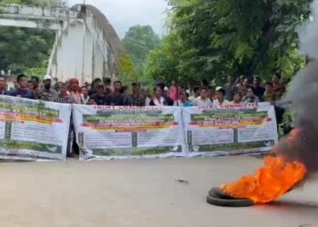 72-hour rail and road blockade in Tripura