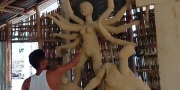 Puja Orders Rise, But Kalyanpur Idol Makers Grapple With Higher Costs