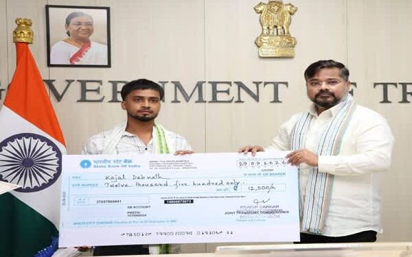 Tripura honours eight Good Samaritans for helping accident victims