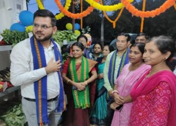Gomati Fresh Vegetable Mart Opens in Dhajanagar to Boost SHG Livelihoods