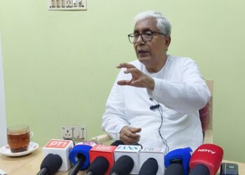 Former CM Manik Sarkar slams BJP over Delhi protest crackdown, raises voice against CEC, backs TET candidates; leaves door open for opposition unity in Tripura