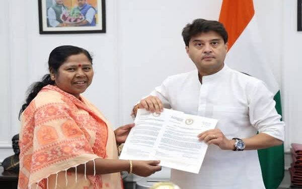 Pratima Bhoumik seeks new agri markets, better telecom connectivity in Tripura