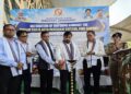 Tripura minister distributes uniforms to taxi, auto drivers to boost tourism